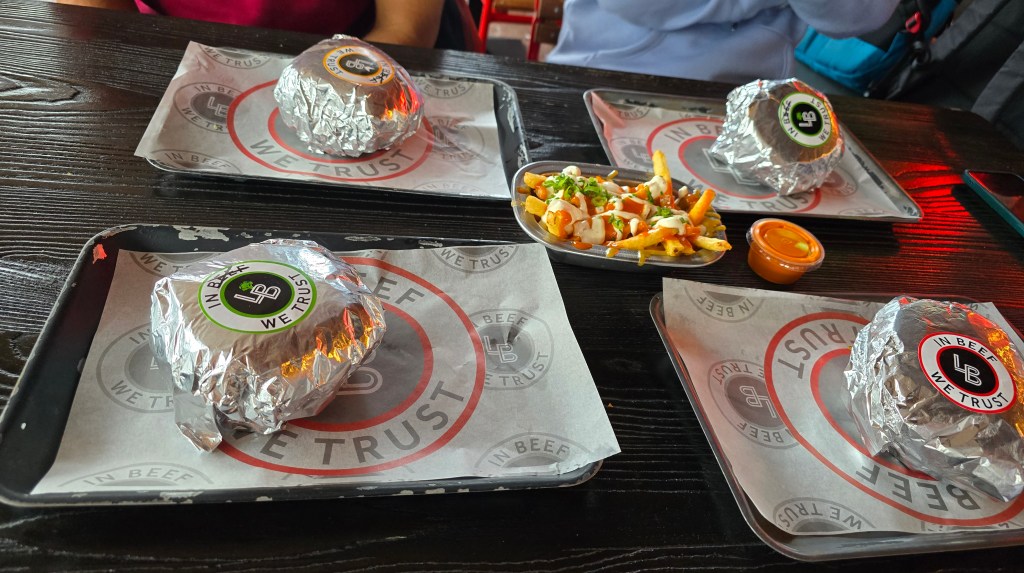 Study Abroad Food Guide: The Best Lunch Spot Near Campus 