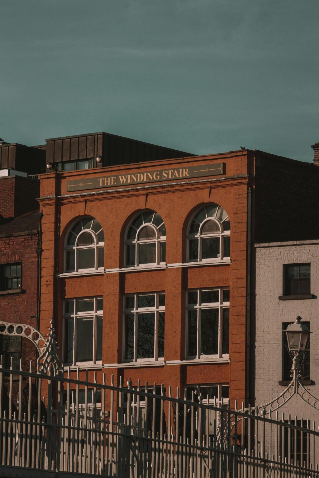 Ireland Bucket List for all the book lovers 