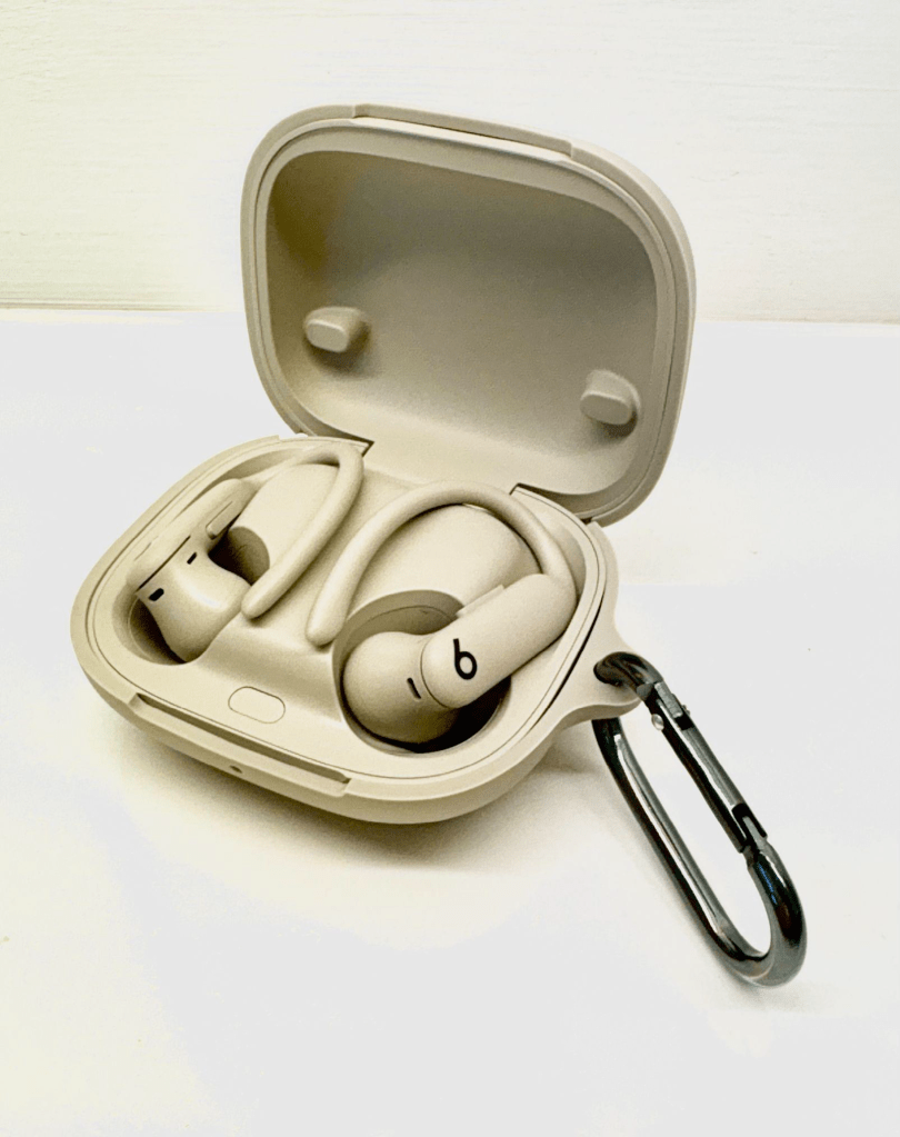 An image of ear buds.